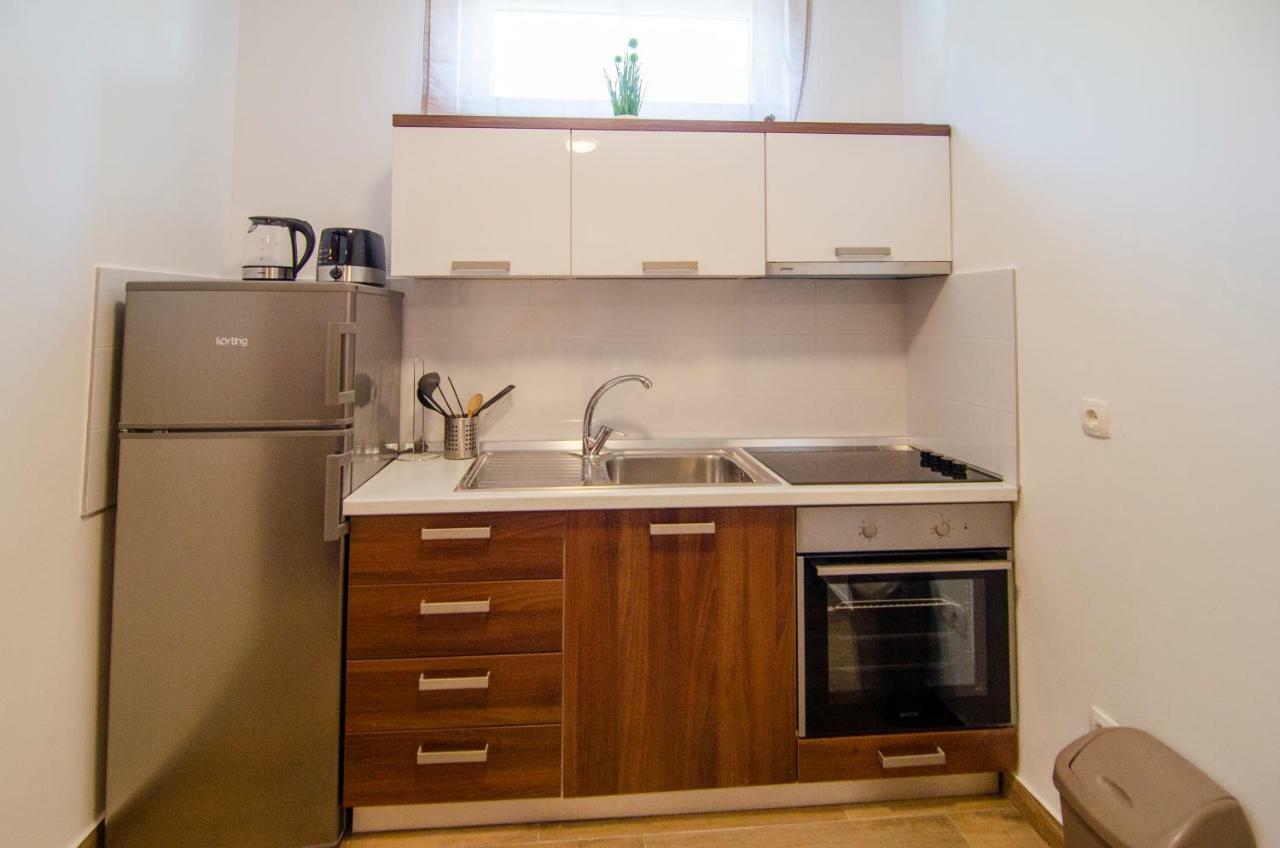 Apartments Sara 4 ボル エクステリア 写真