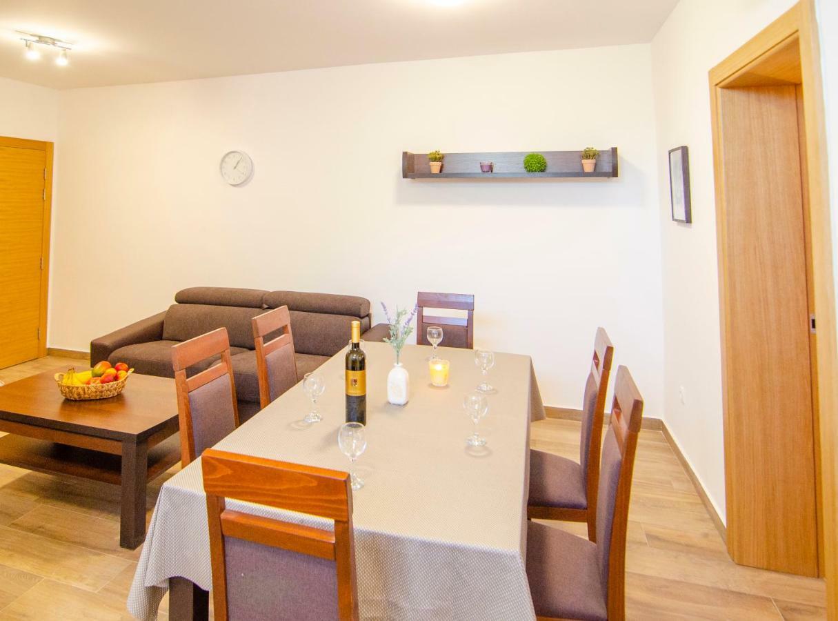 Apartments Sara 4 ボル エクステリア 写真