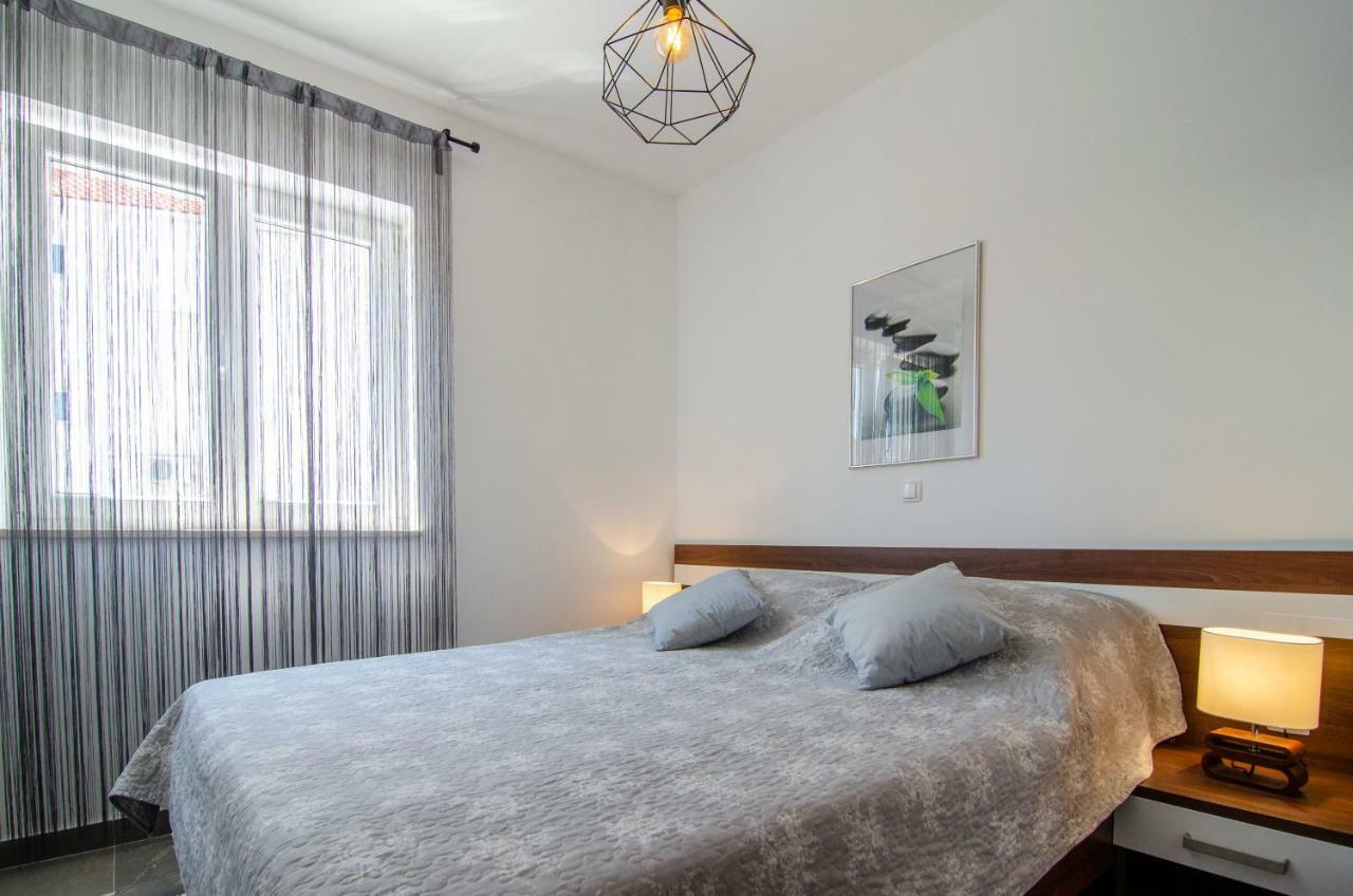 Apartments Sara 4 ボル エクステリア 写真