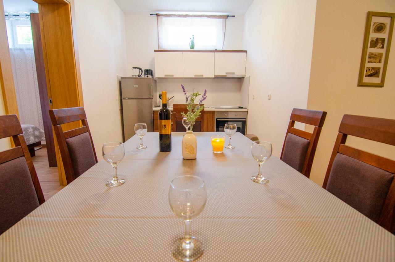 Apartments Sara 4 ボル エクステリア 写真