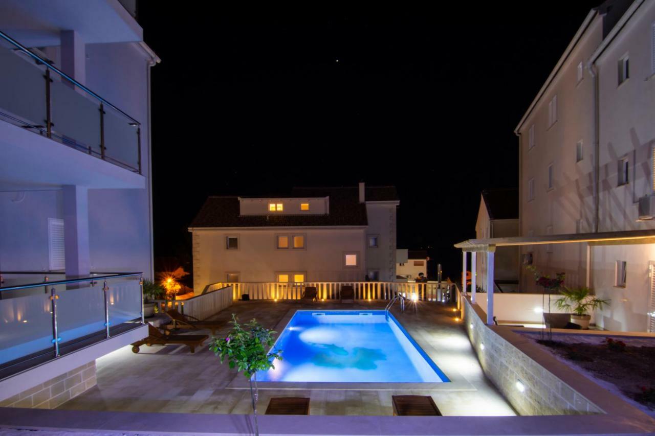 Apartments Sara 4 ボル エクステリア 写真