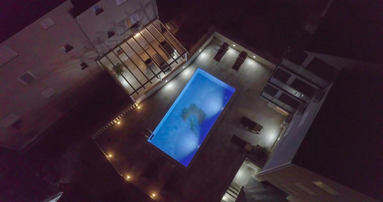 Apartments Sara 4 ボル エクステリア 写真