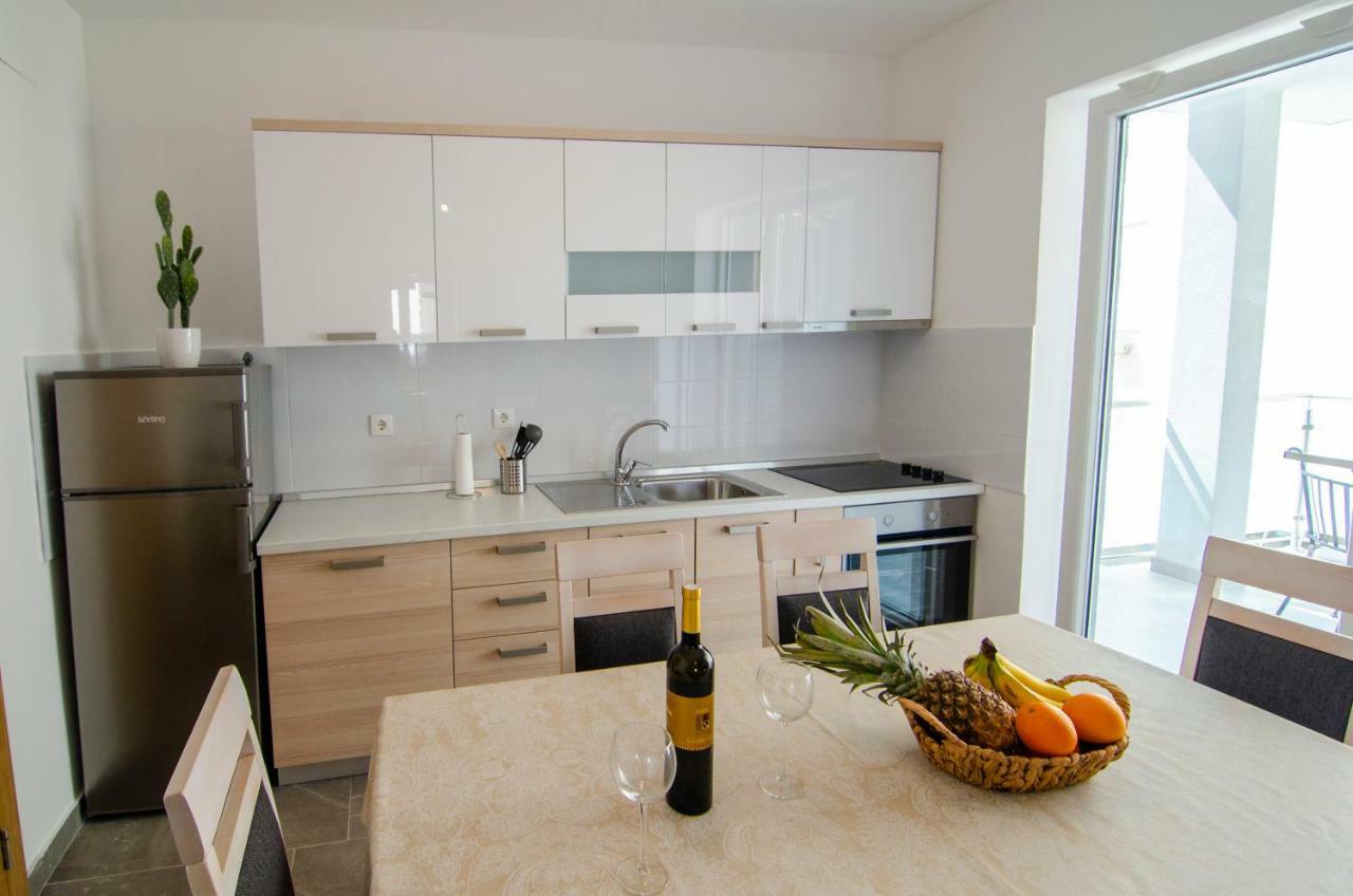 Apartments Sara 4 ボル エクステリア 写真