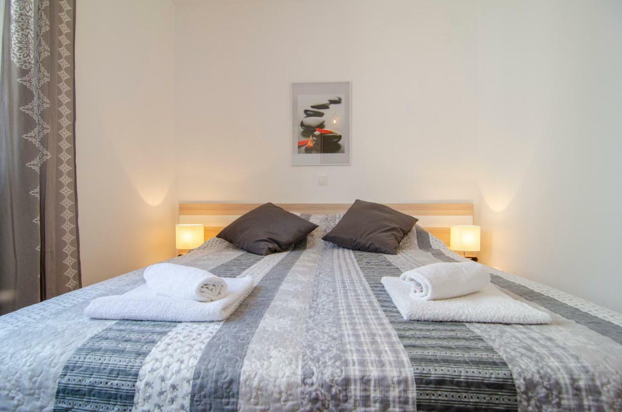 Apartments Sara 4 ボル エクステリア 写真