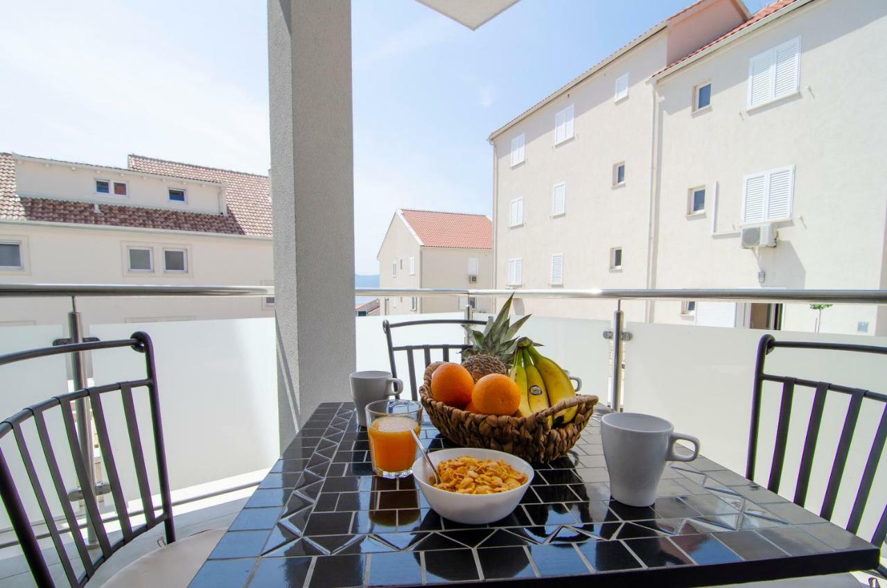 Apartments Sara 4 ボル エクステリア 写真