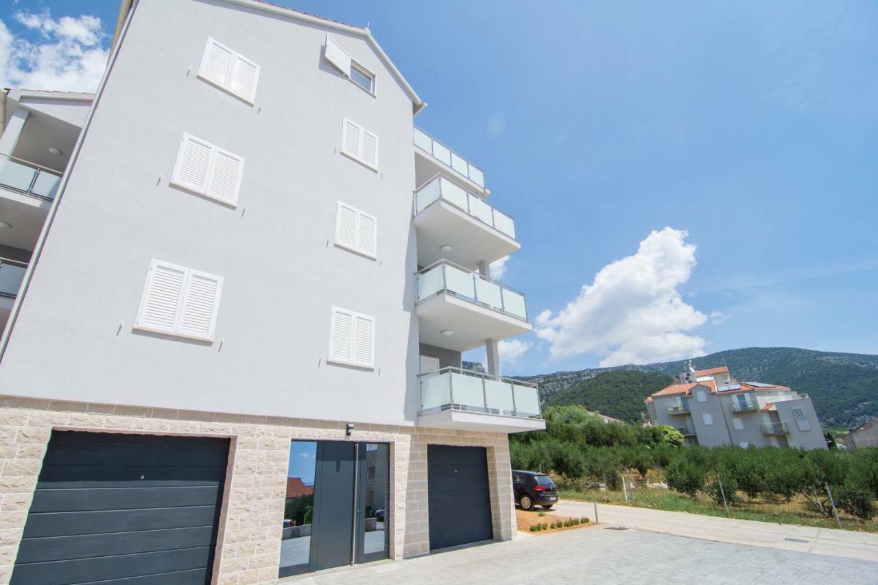 Apartments Sara 4 ボル エクステリア 写真